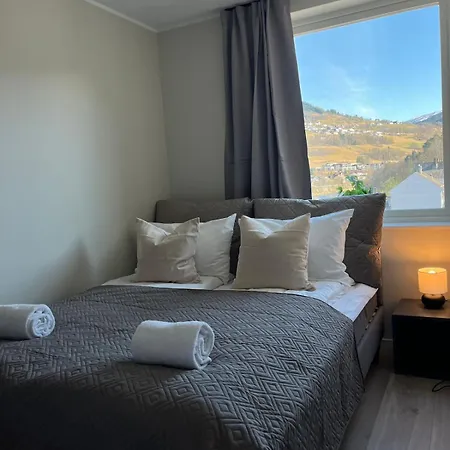 Luxury River View - Vibe - Heart Of